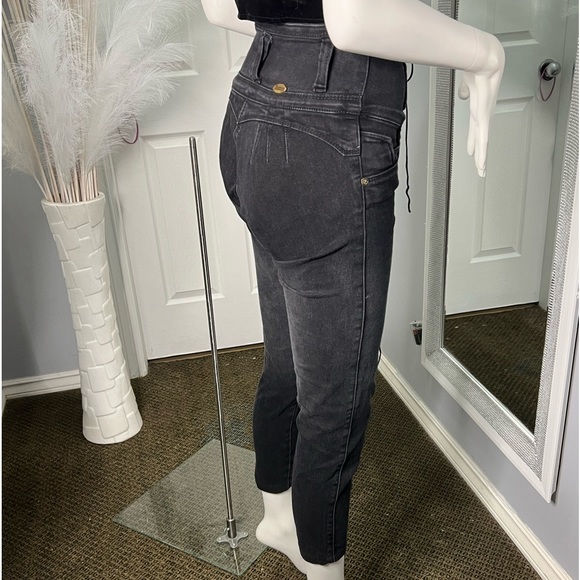 Push Up Skinny Jeans - Picture 7 of 9